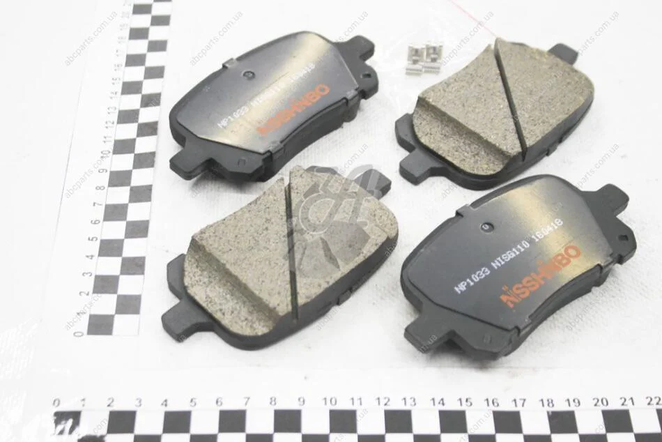 Колодки гальмівні дискові передні Toyota Camry 2.4, 3.0 (01-06)/Lexus RX 300 (00-03) NISSHINBO NP1033 (фото 1)