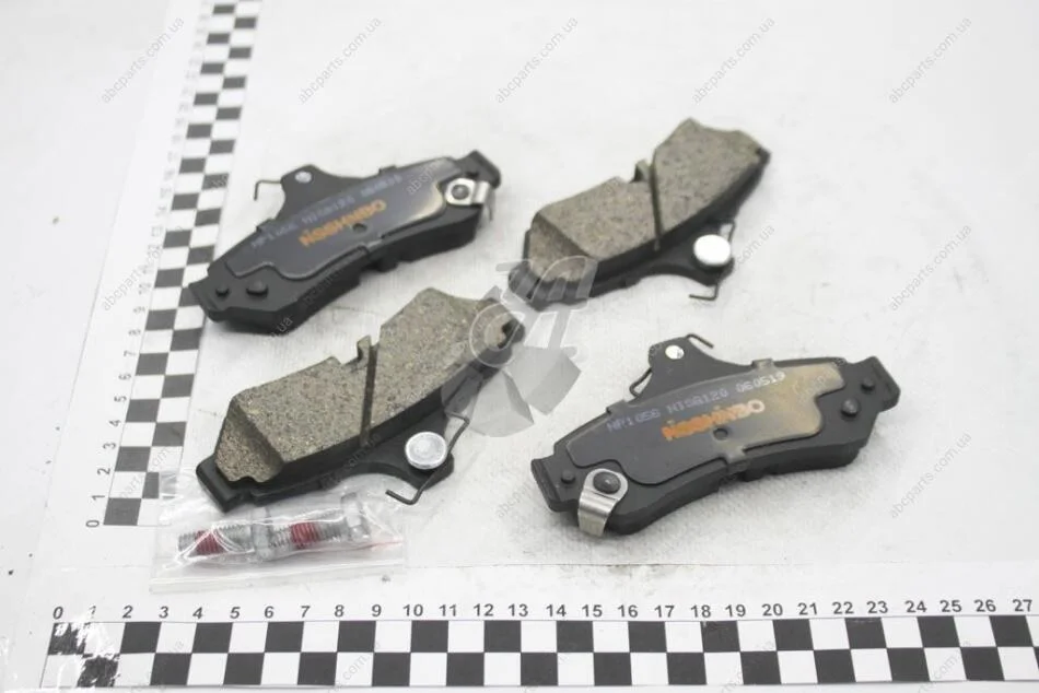 Колодки гальмівні дискові задні Toyota Camry, RAV-4 2.0, 2.2, 2.4 (06-)/Lexus ES 250h, 300h (12-) NISSHINBO NP1056 (фото 1)
