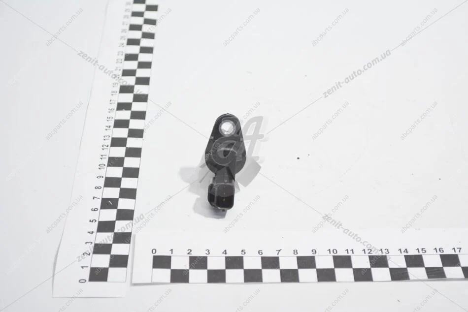 Датчик положеня розподілвала Getz(06-)/Picanto(07-) OEM 39350-02710 (фото 1)