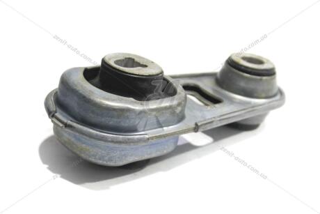 Опора двигуна передня Kadjar (15-), Nissan Qashqai II (13-) RENAULT '113604EA0A