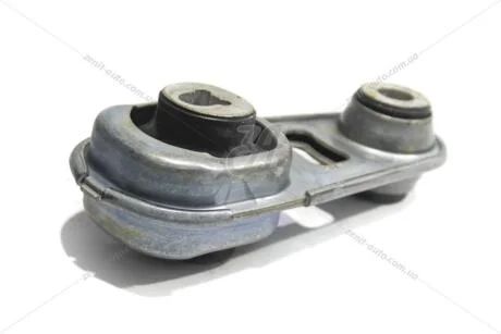 Опора двигуна передня Renault Kadjar (15-), Nissan Qashqai II (13-) (113604EA0A) Renault RENAULT '113604EA0A