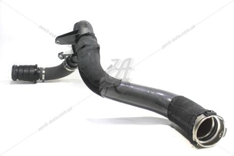 Патрубок интеркулера 1,6 dci Megane III, Scenic III (11-16) RENAULT '144605705R
