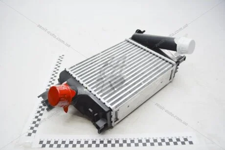 Інтеркулер 1,2 16V, 1,5dci Captur, Duster, Dokker, Logan II, MCV II, Sandero II Renault RENAULT 144965154R