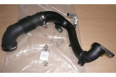 Патрубок воздушный (к турбине) 2,3dci Renault Master III (10-) (165763705R) Renault RENAULT '165763705R