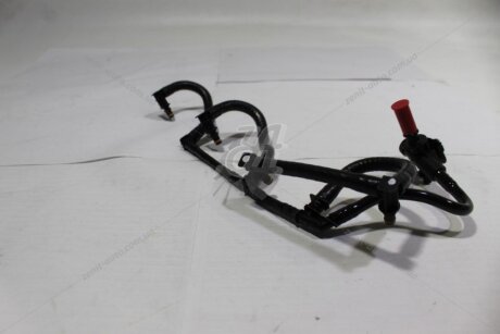 Трубка паливна 1,5 dci Kangoo II (13-) RENAULT '166714217R