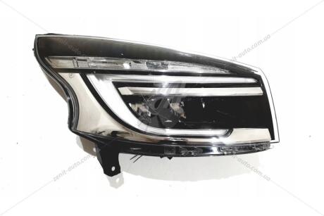 Фара правая LED Trafic III (14-) RENAULT '260103799R