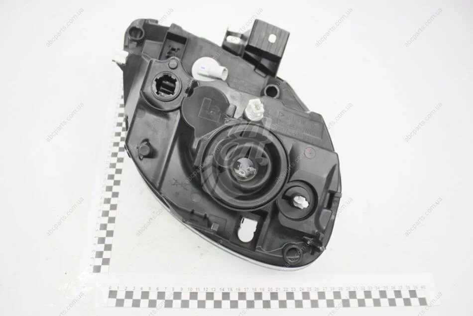 Фара передняя левая Renault RENAULT 260603883R (фото 1)