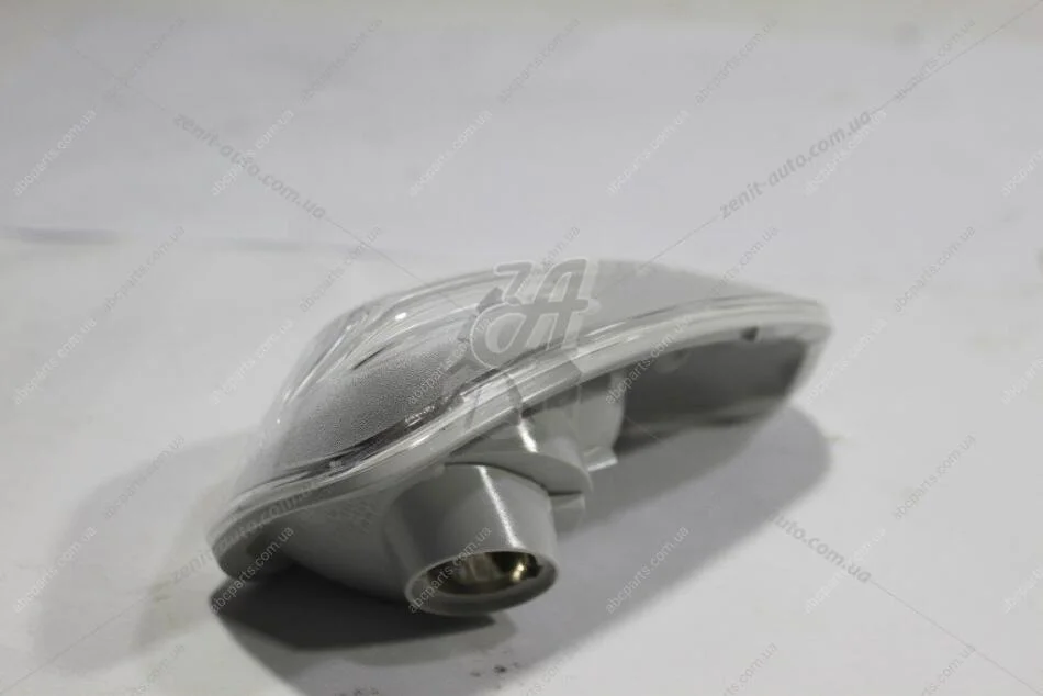 Ліхтар покажчика повороту правий на дзеркалі Renault Master III 2010- (261609635R) Renault RENAULT '261609635R (фото 1)