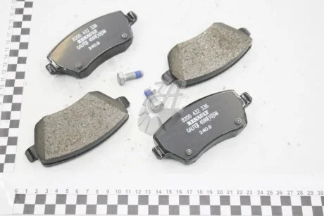 Колодки гальмівні дискові передні Renault Clio III Modus Kangoo II Duster Sandero Captur Renault RENAULT 410608481R