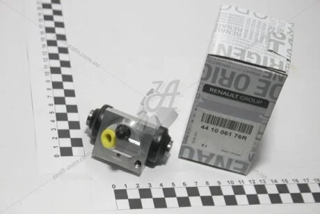 Циліндр гальмівний раб. правий Renault RENAULT 441006176R