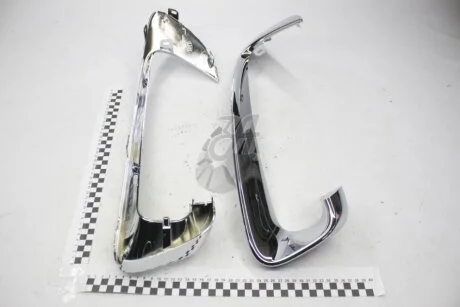Накладка ПТФ (хром) Renault Scenic III 2009 Renault RENAULT 620724985R
