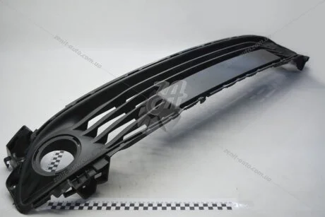 Решетка радиатора Renault Clio IV (12-16) Renault RENAULT 622542958R