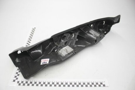 Кронштейн крила пер. прав. Kangoo II RENAULT 631221176R