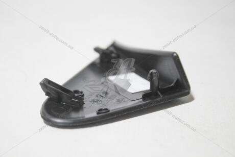 Накладка крила права (трикутник) Dokker, Lodgy RENAULT 638743083R