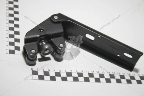Ролик боковой сдвижной двери средний Renault Trafic II 01-15 Renault RENAULT 7700312372
