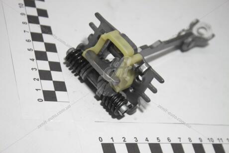 Ограничитель двери передней левой Megane II (03-) RENAULT 804303543R