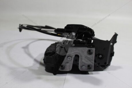 Замок двери передней правой Trafic III (14-) RENAULT '805027088R