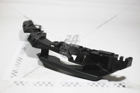 Кронштейн бампера перед лев RENAULT 8200412348