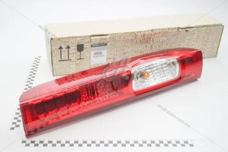 Фонарь задний правый Renault RENAULT 8200415251