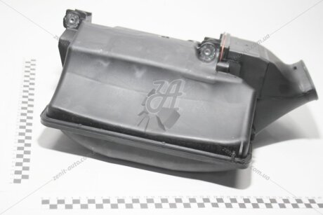 Корпус воздушного фильтра 1,6/2,0 16V Duster, Laguna III, Logan II RENAULT '8200420871