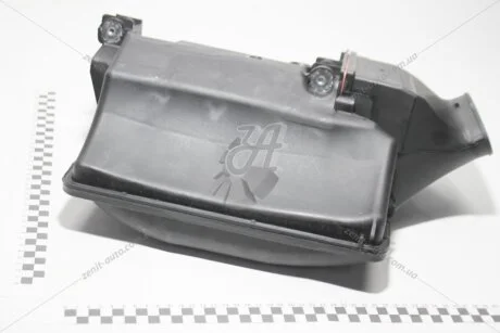 Корпус повітряного фільтра 1,6/2,0 16V Renault Duster, Laguna III, Logan II Renault RENAULT '8200420871