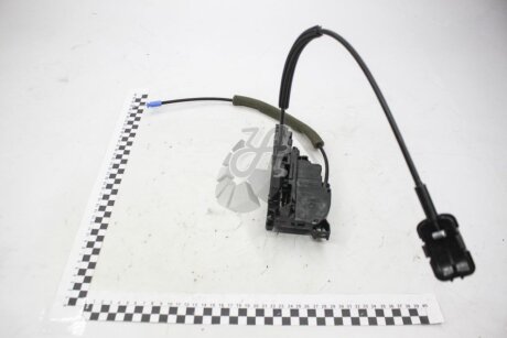 Замок двери  RENAULT 8200497672