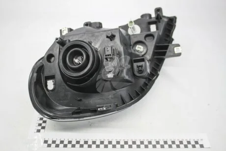 Фара правая Renault Trafic II (06-14) Renault RENAULT 8200701356