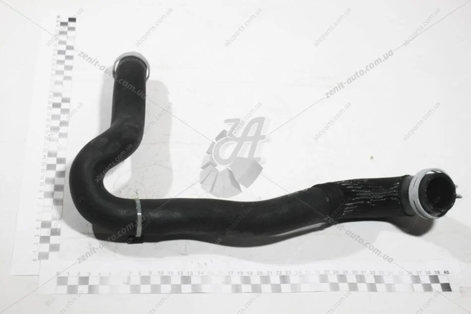 Патрубок радіатора нижній 1,9dci Renault Trafic II, Opel Vivaro (01-) Renault RENAULT 8200817132 (фото 1)