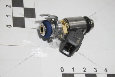Форсунка паливна 1,6 16V Duster 2010- RENAULT 8201036397