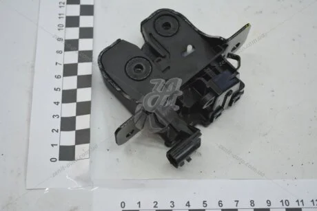 Замок багажника Renault Duster Renault RENAULT 905039326R