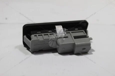 Кнопка відкривання багажника Renault Megane, Scenic, Talisman, Duster, Logan (906069264R) Renault RENAULT '906069264R