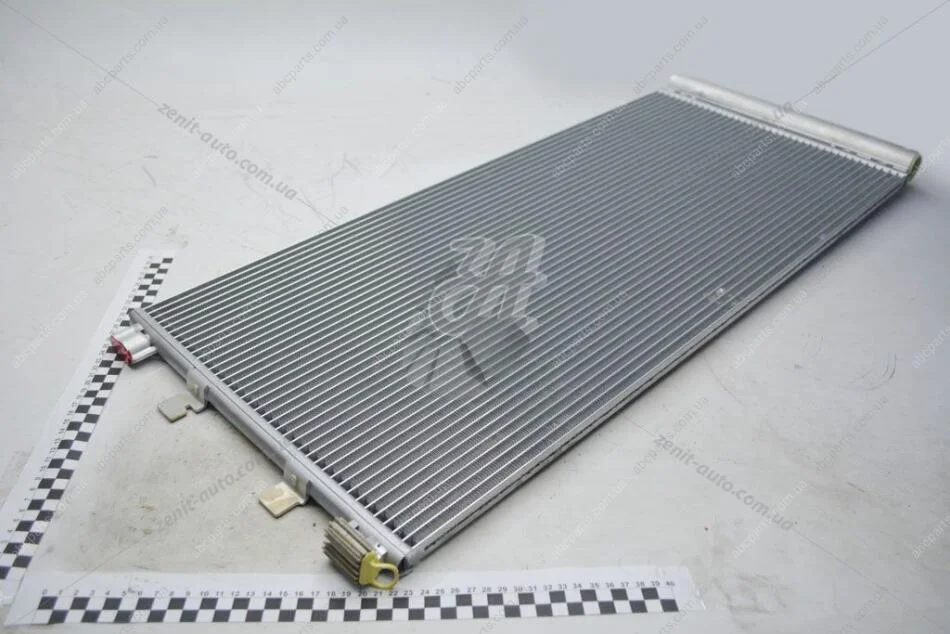 Радиатор кондицiонера 2.3dci Renault Master III (10-) Renault RENAULT 921007845R (фото 1)