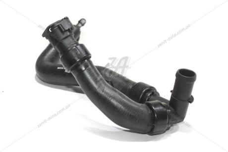 Патрубок отопілелю 1,5 dci Duster, Megane III, Lodgy, Laguna III RENAULT '924104538R