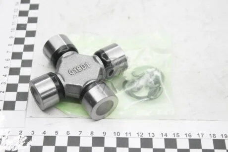 Хрестовина карданного валу Actyon (06-) / Kyron (05-) / Rexton (02-) (к-кт з стопорами та штуцером) SsangYong SSANGYONG 3311501000