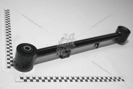 Важіль підвіски задньої поздовжній нижній правий Actyon (06-) / Kyron (05-) / Rexton (06-) SsangYong SSANGYONG 4550209000