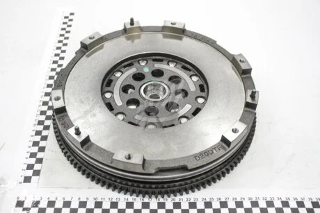 Маховик двигуна двoмасовий Korando C (10-) D20F SsangYong SSANGYONG 6710300505