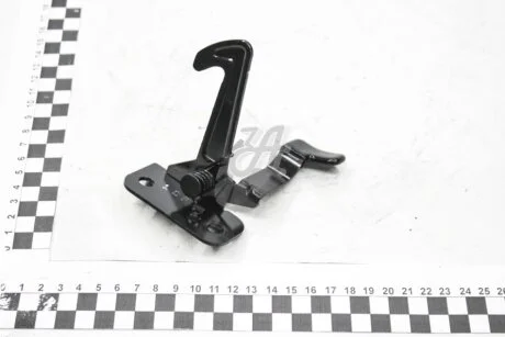 Замок капота (гак) Rexton (12-) SsangYong SSANGYONG 7110008002
