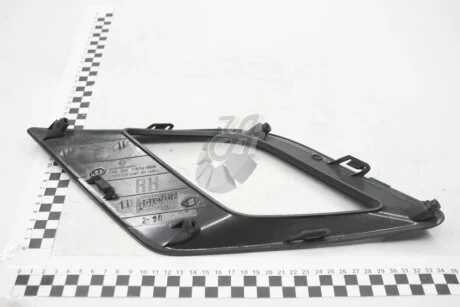 Рамка ПТФ правої Korando C (10-) SsangYong SSANGYONG 7871434000