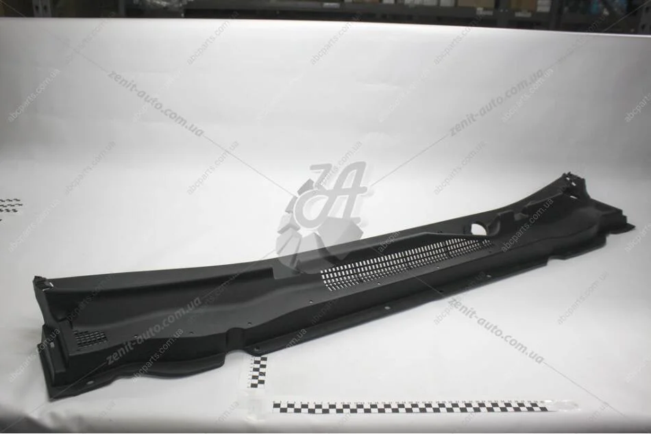 Решетка воздухозаборника Жабо Korando C (10-) SsangYong SSANGYONG 7941034001 (фото 1)