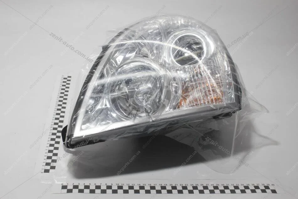 Фара левая (+корректор) Rexton (-07) SsangYong SSANGYONG 8310108B13 (фото 1)