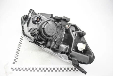 Фара ліва (-коректор) Korando C (10-) SsangYong SSANGYONG 8310134000