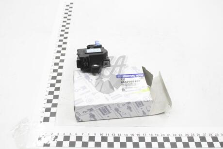 Электропривод замка багажника (актуатор) Kyron (05-) SSANGYONG 8837009102