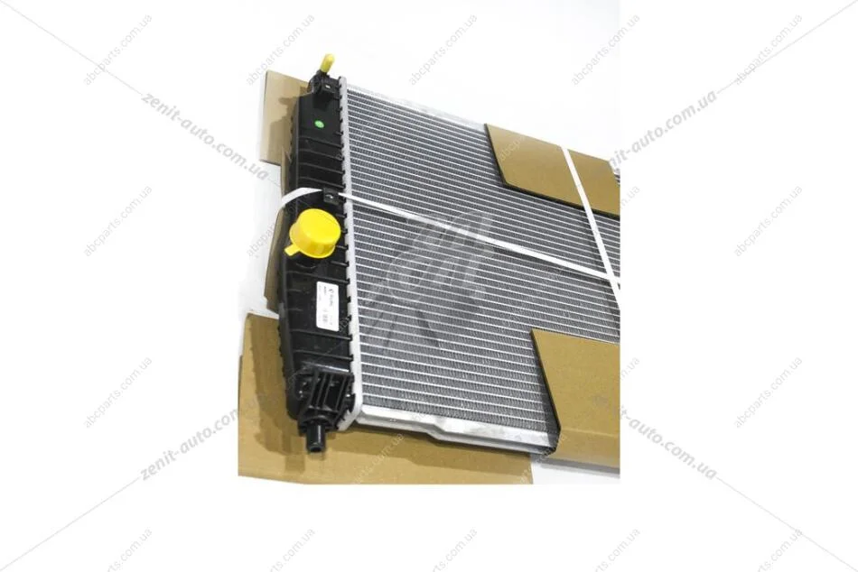 Радіатор охолодження Авео T200(02-)/Т250(06-) (L=600) МКПП (з конд) алюм (паяний) TANGUN 'P12106 (фото 1)
