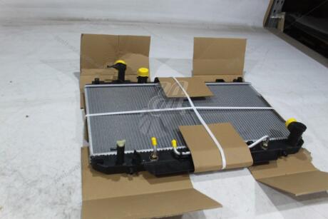 Радіатор охолодження Toyota RAV 4 (00-) 2.0i AT TANGUN 'P52145