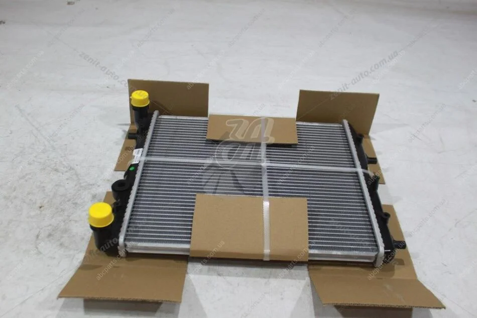 Радіатор охолодження Skoda Fabia (99-)/VW Polo (01-) MT, AT AC- (P72115) TANGUN 'P72115 (фото 1)