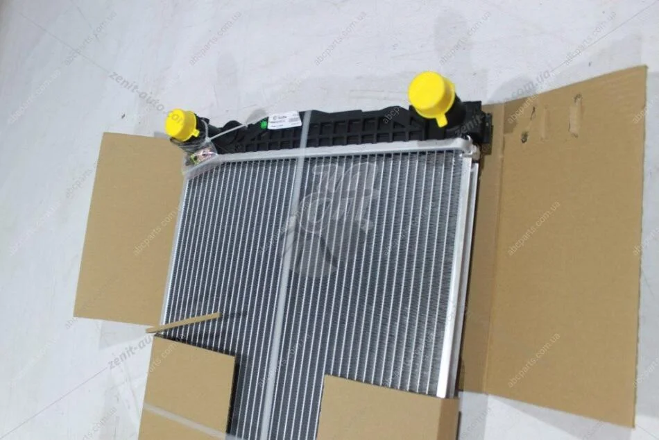 Радіатор охолодження VW Passat B5 (96-) AT (P72123) TANGUN 'P72123 (фото 1)