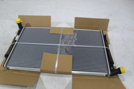 Радіатор охолодження VW Caddy III 1.9d, Golf V 1,9d 2,0d, Passat B6 1,9d AC+/Skoda Octavia (04-13) TANGUN 'P72133