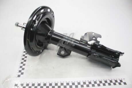 Амортизатор подвески передний правый Toyota Camry (06-) Tokico B3326