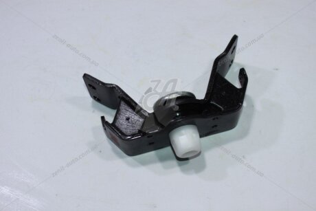 Опора двигателя (12371-75140) TOYOTA '12371-75140