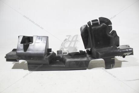 Дефлектор радиатора правый (16593-25030) TOYOTA 1659325030